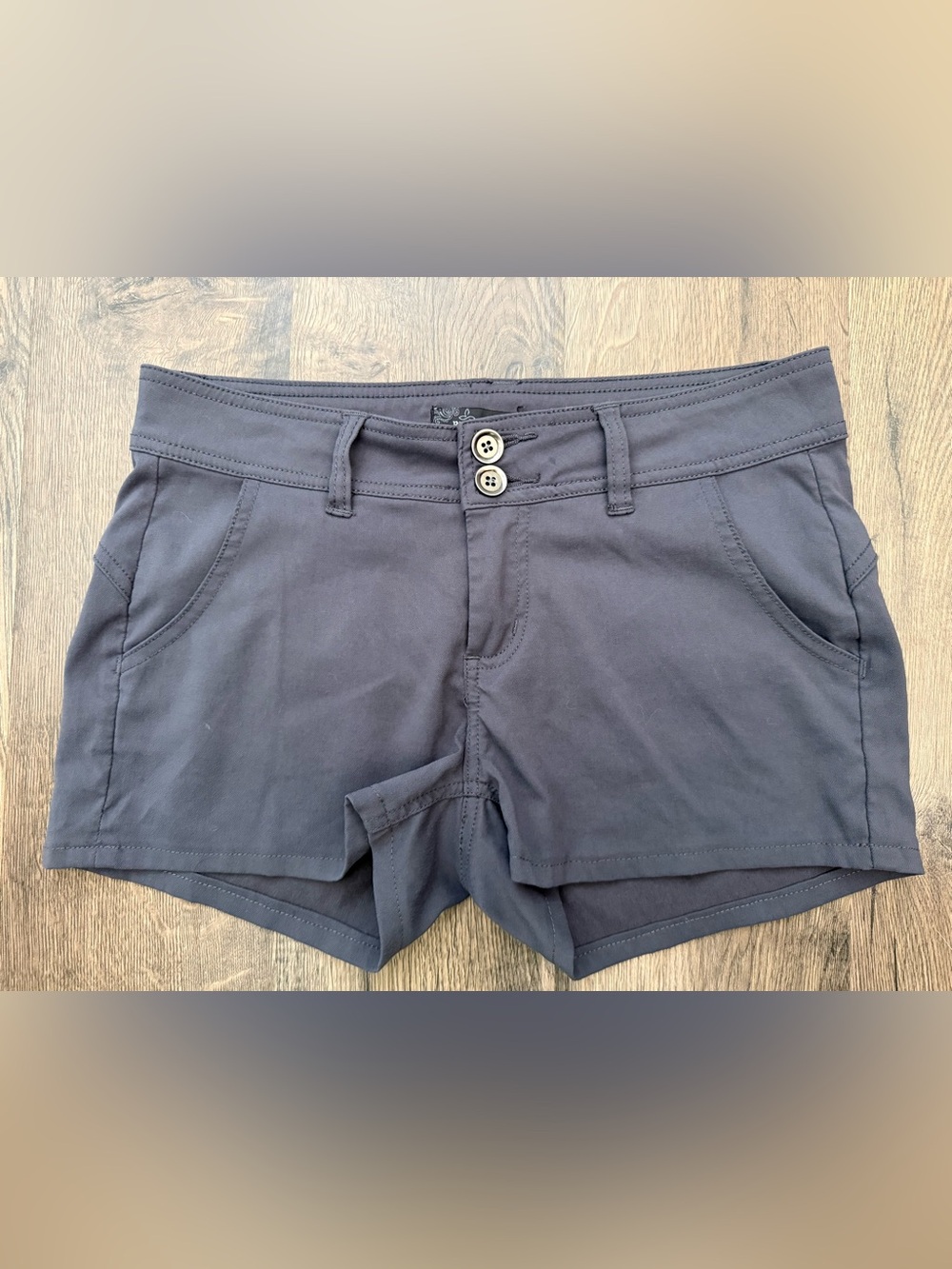 Prana Women’s Grey Athletic Outdoor Hiking Double Button Fly Shorts Size 2